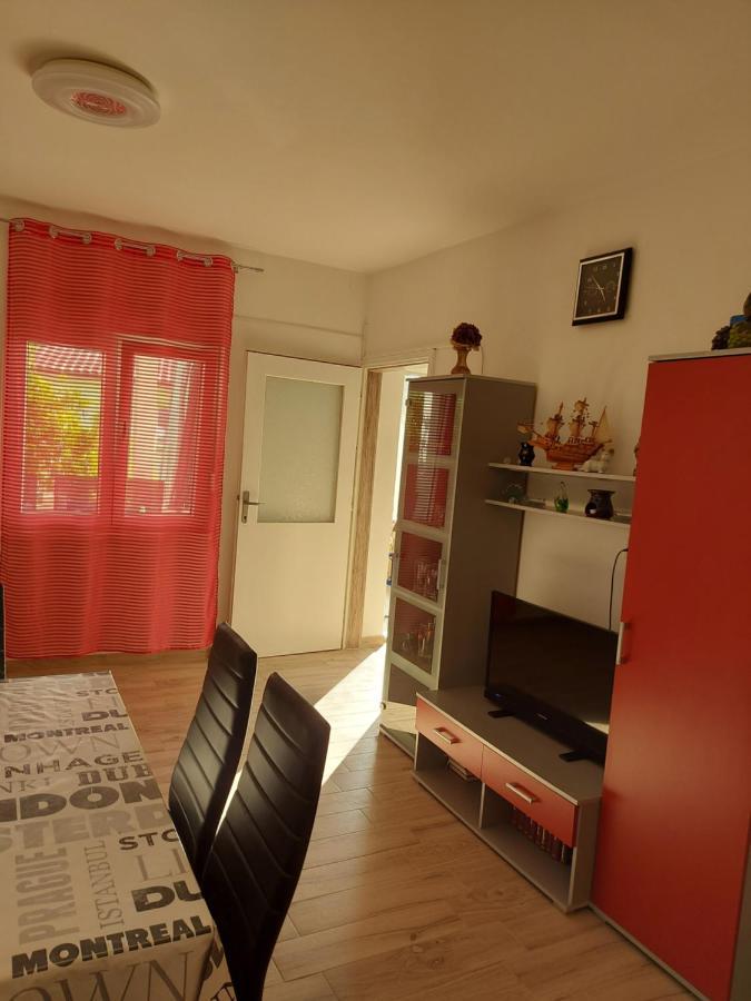 Apartment Valeria Lopar Buitenkant foto