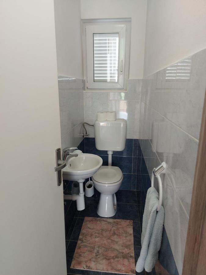Apartment Valeria Lopar Buitenkant foto