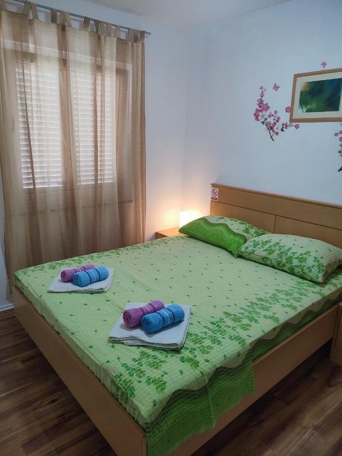 Apartment Valeria Lopar Buitenkant foto