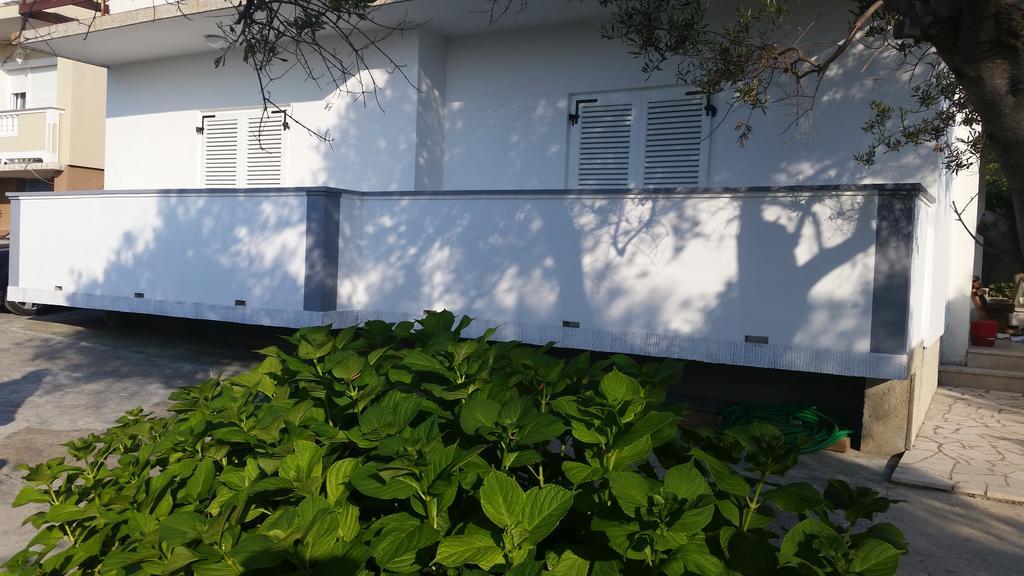 Apartment Valeria Lopar Buitenkant foto